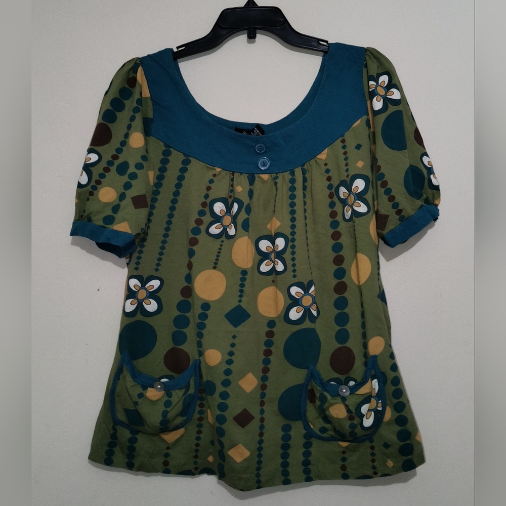 Olive green tunic with geometric shapes and flowers